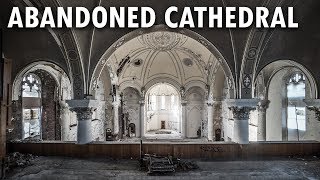 ABANDONED CATHEDRAL Inside St. Matthew&#39;s Church - Buffalo, NY