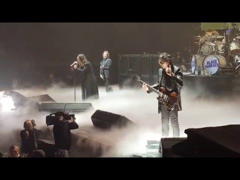 Black Sabbath - Black Sabbath (show opener) - Full HD - Chicago - 01/22/16 - United Center