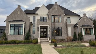 THE MOST UNBELIEVABLE MODEL HOME I'VE SEEN ALL YEAR
