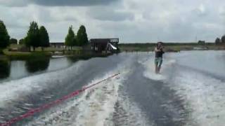 preview picture of video 'Lucky lowe FL 17/04.2010 waterski'