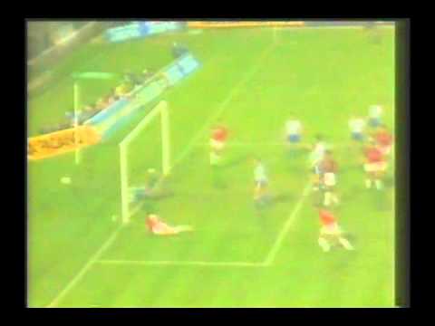 1989 (September 13) AC MIlan (Italy) 4-HJK Helsinki (Finland) 0 (Champions Cup).avi