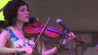 Carrie Rodriguez and Luke Jacobs ~Devil in Mind~ LIVE IN AUSTIN TEXAS at Guerro&#39;s