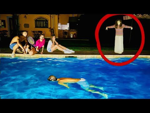 MAI GIOCARE CON LA SERBIAN LADY DI TIK TOK *ESCAPE ROOM*☠️ - by Charlotte M.