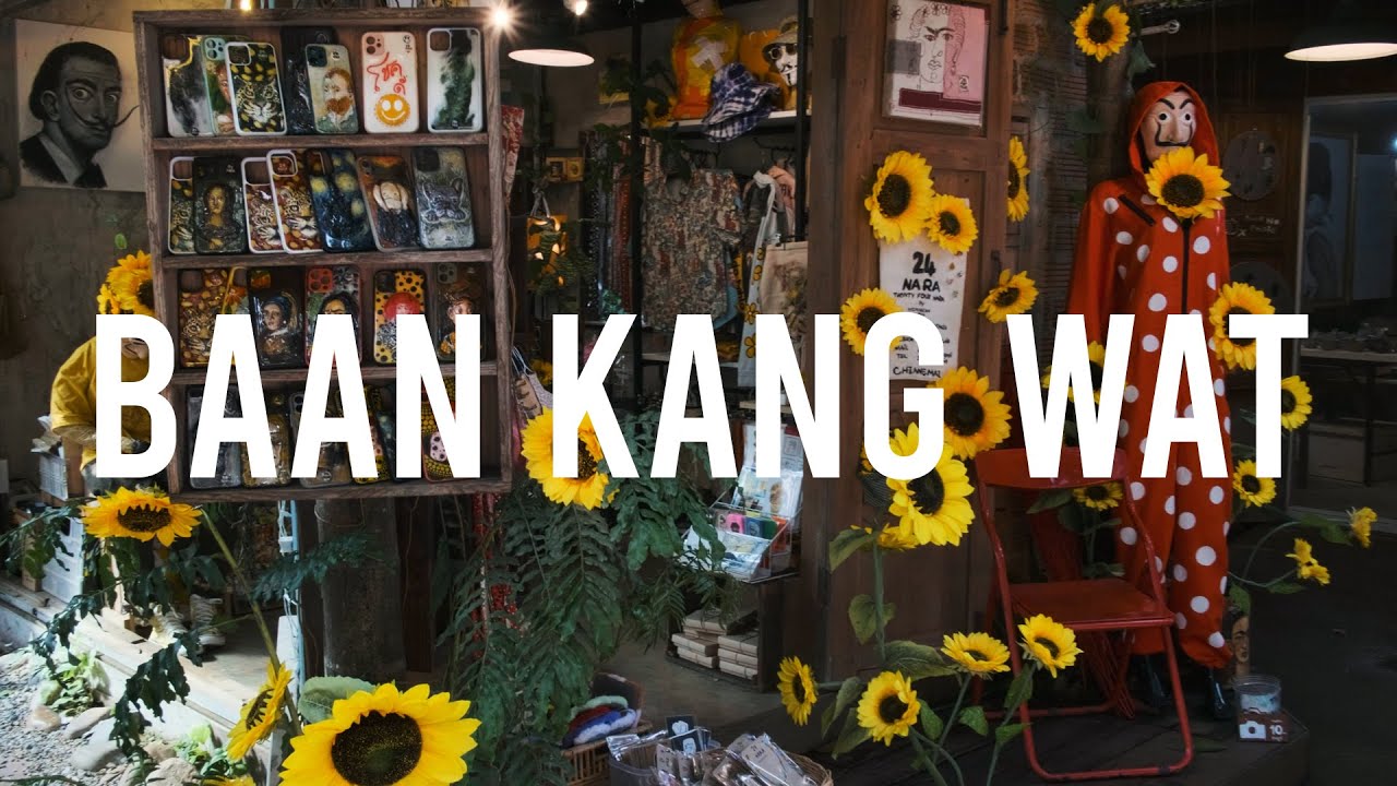 Experience the vibrant stroll through Baan Kang Wat Artists Village!