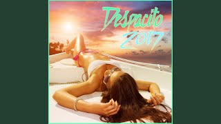 Escápate Conmigo Music Video