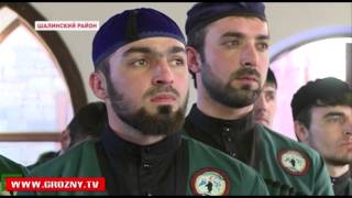 Рамзан Кадыров вручил заслуженные награды победителю и призерам проекта «Къонахчун Дахар»