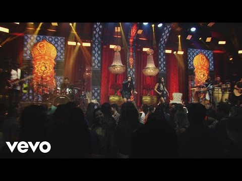 Chama Lá - Day & Lara