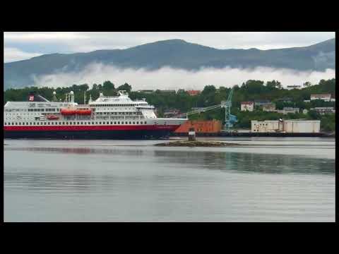 Hurtigruten MS Finnmarken in Ålesund