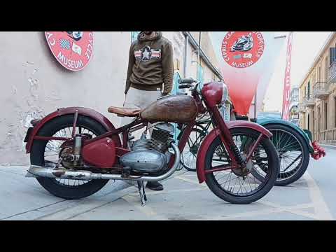 🇨🇿🇸🇰 Jawa 🏍 250 Perak J11🎖 1948 ⚙️ 250cc 🇨🇾Cyprus Classic Motorcycle Museum 🇨🇾