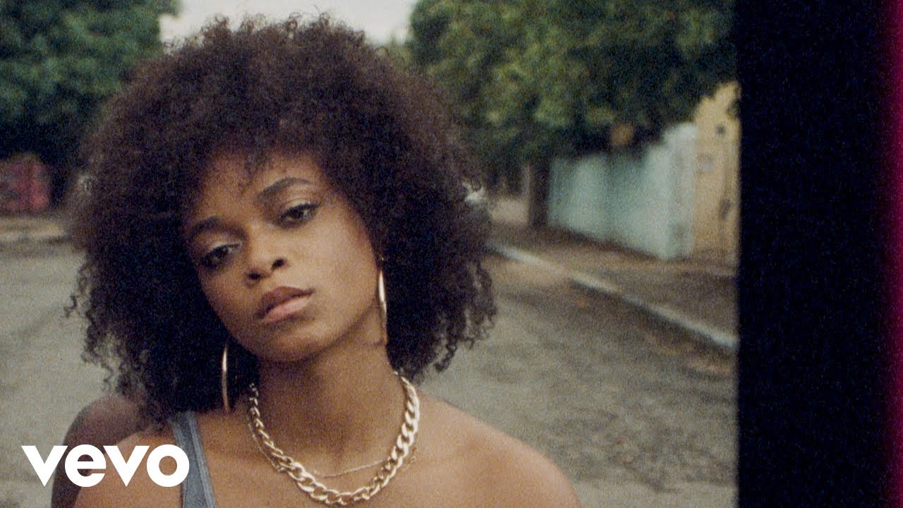 Lila Iké — I Spy