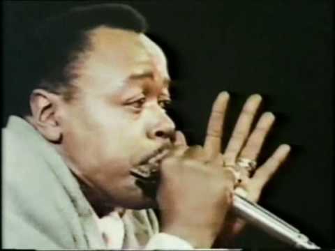 Carey Bell blows, sings and dances - AFBF '80