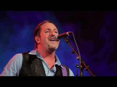 Video thumbnail for El Alma Se Colma (En directo Palau, 2011) [Bonus Track]
