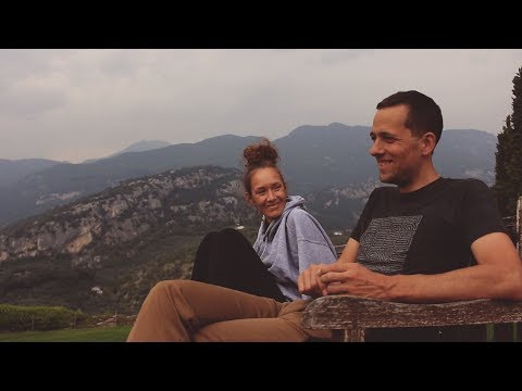 Unterwegs mit Stefan Hiene – Sich selbst feiern (Folge 12/13)