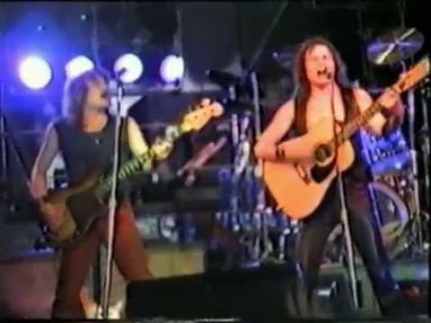 P.Mobil Official Bootleg - Magyar fal (Special) - 1983