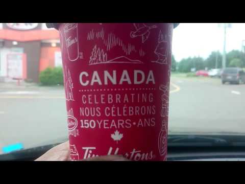 滾起來的邊緣又回到了Tim Hortons。 (Roll up the Rim is Back at Tim Hortons)