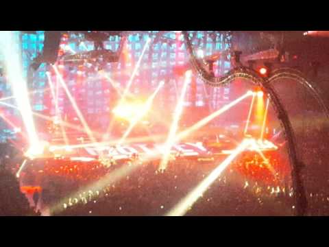 Motley Crue Primal Scream - Winnipeg Arena / MTS Center Aug. 3/2015