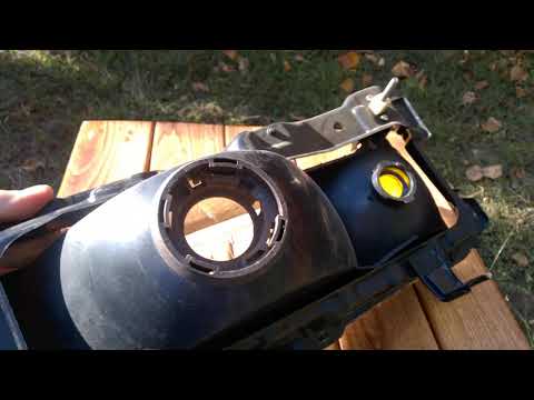 Right Headlight Lamp IKI 1217 Nissan Bluebird Maxima PU11 II Turbo Legrand