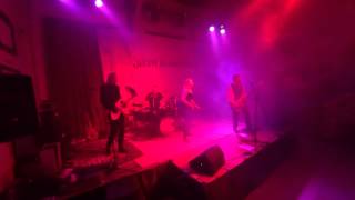 Snow White Blood live im Alten E-Werk Nierstein mit " Shadows Of Our Yesterdays "