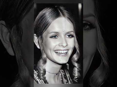 TWIGGY 1966 - 2023