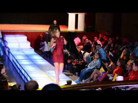 Aleksia en Miss latina