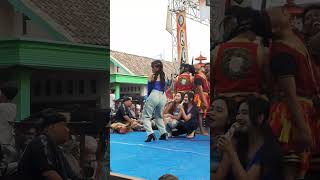 Download lagu Full Goyang Artis Rogo Samboyo Putro #jaranan #rogosamboyo #kediri mp3