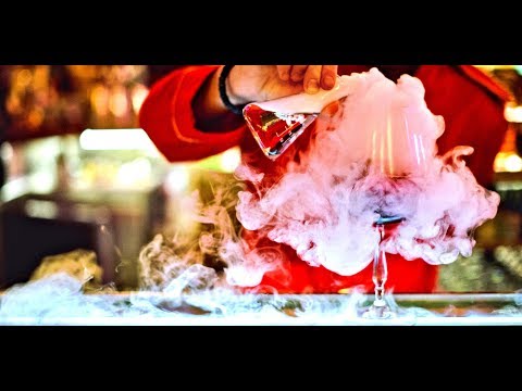 Richard testuje: Koktejly a molekulární drinky Crazy Daisy