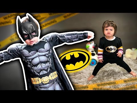 MARCOS AND LAURA PRETEND PLAY BATMAN AT HOME - Brancoala Family