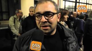 grande-folla-per-la-sfiducia-a-foti-sindaco-vattene