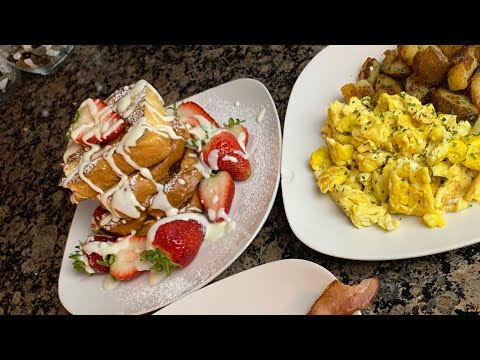 Strawberries & Cream French Toast | Brunch Recipes