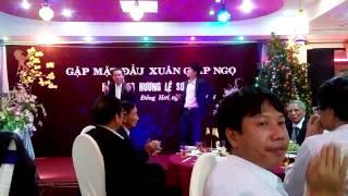preview picture of video 'Văn nghệ chào mừng họp mặt hội đồng hương Lệ Sơn Tại Đồng Hới'
