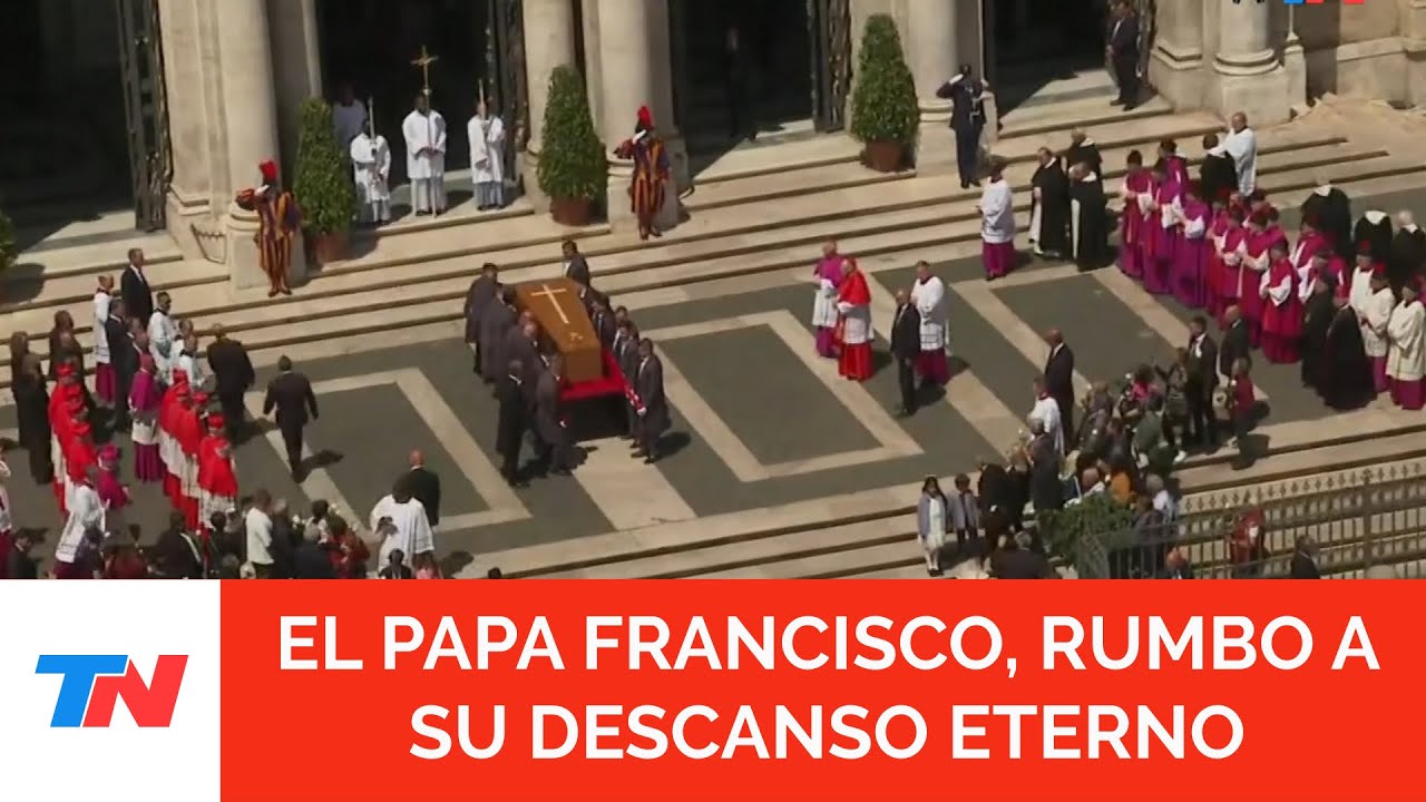 FRANCISCO ETERNO: el cortejo llegó a la basílica Santa María la Mayor