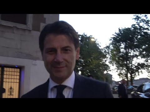 Governo, Conte a rapporto da Di Maio e Di Battista dopo la rinuncia all'incarico