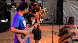 Nneka - The Uncomfortable Truth (Live)