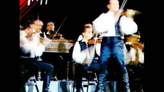 "Les Deux Guitares" by Yoska Nemeth