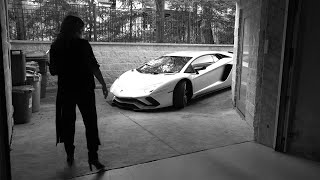 Lamborghini Aventador + Tight Garage = Disaster? - What It’s Like To Sell Lamborghini