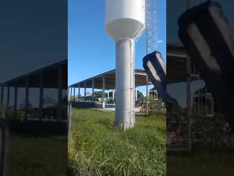 Minha família pegando água mineral em Governador Mangabeira-BA