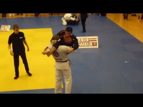 Tommy Yip vs Tiago Da Costa Lourenço - English Open BJJ 2015 - Blue Adult - Open
