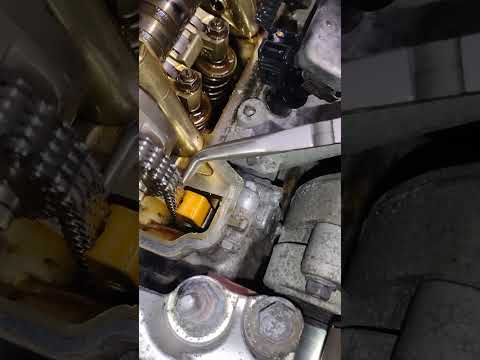 Found the rattle noise upon start up! #automobile #mechanic