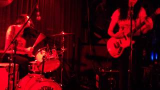 The Coathangers "Derek's Song" Live @ The Silver Dollar - Toronto, ON (April 14, 2014)