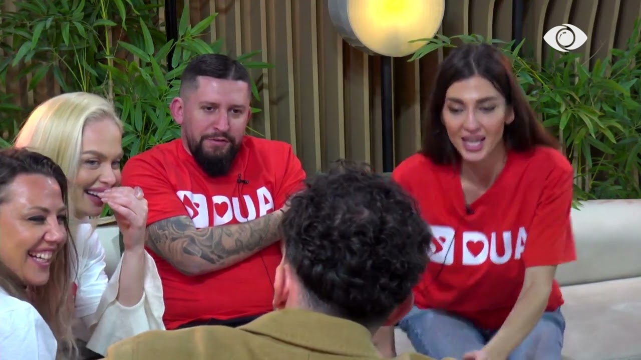 “Më bëj si bob”/ Banoret leksione Aldos se si të impresionojë vajzat, Indriti: Lëpiji buzët…