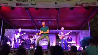 Aaron Tippin &quot;Ready to Rock (In a Country Kinda Way)&quot;