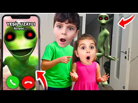 EYVAH YEŞİL UZAYLI ARIYOR EVİMİZE GELDİ UTKU ASEL NE YAPACAĞIZ !!