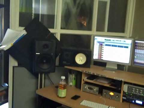 STUDIO SESSION "PIMPIN AINT CHEAP" IRONIC FT. MAC SHAWN & LIL RO