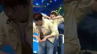 Download lagu TXT Crown stage malfunction⁉️ mp3