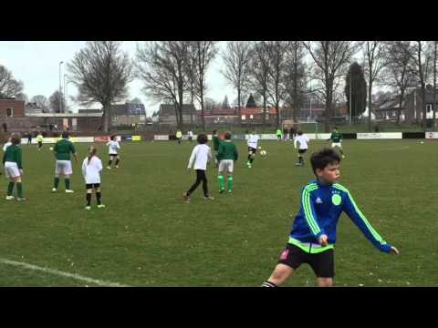 Leonidas-wE2 vs vv Partij E2 voetbal