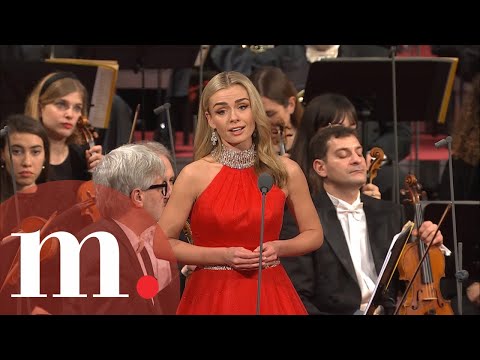 Katherine Jenkins sings Franz Xaver Gruber's Silent Night