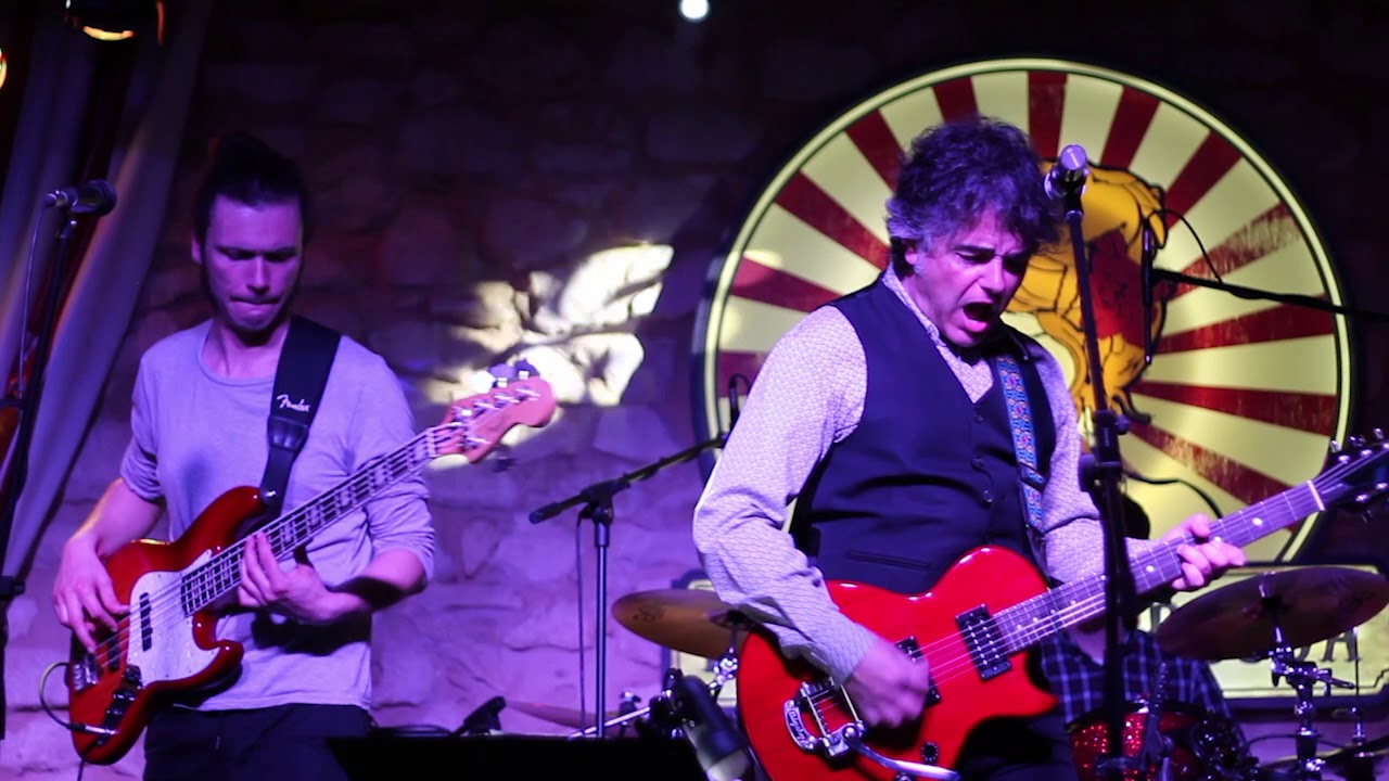 Jesús Lara i 'el Profeta Perezoso' sonen molt bé a la 'Mujer Barbuda'