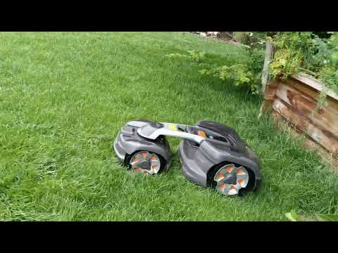 Husqvarna Mähroboter Automower 435X AWD ideal für Rasen mit Steigung bis zu 70%