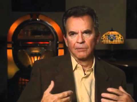 Dick Clark discusses an almost disastrous show in Australia - EMMYTVLEGENDS.ORG