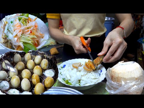 I Spent Only $2 For My Breakfast With My Girl And Fresh Coconut Juice - Boeng Tompon Street Food